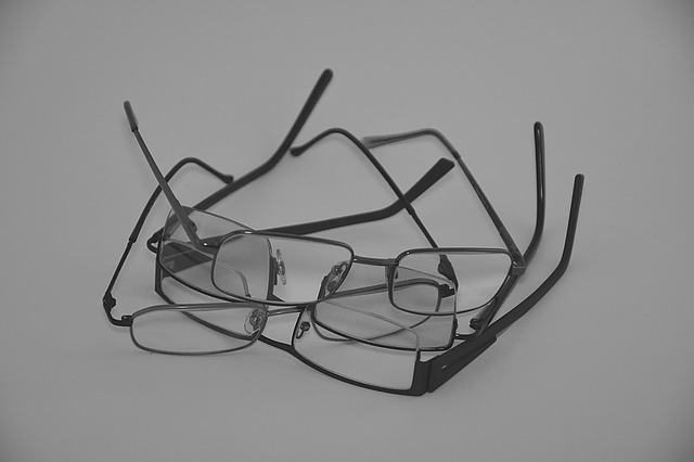 Bifokális és multifokális szemüveglencse