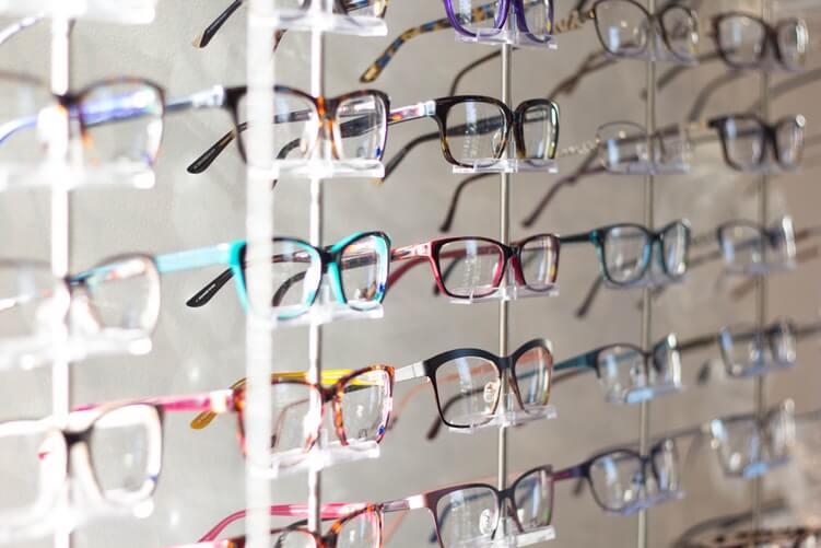 Multifokális szemüveg megbízható márkák